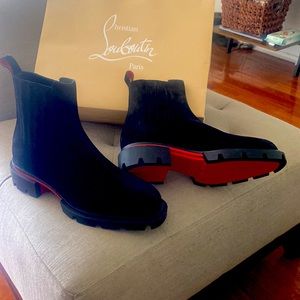 Men’s black Christian Louboutin sueded Chelsea boots size 44, New